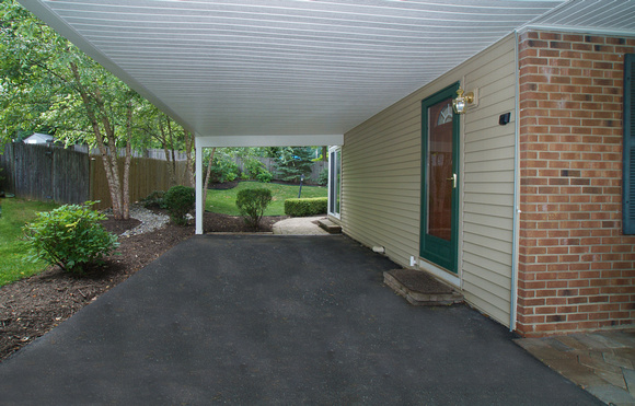 Carport with Side Entrance