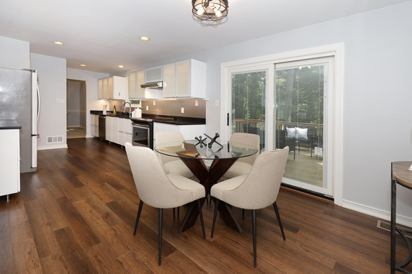 Kitchen & Breakfast Area Overall