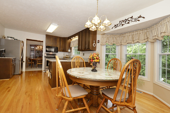 Kitchen & Breakfast Area Overall