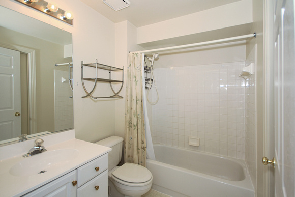 2nd Full Semi-Private Bath