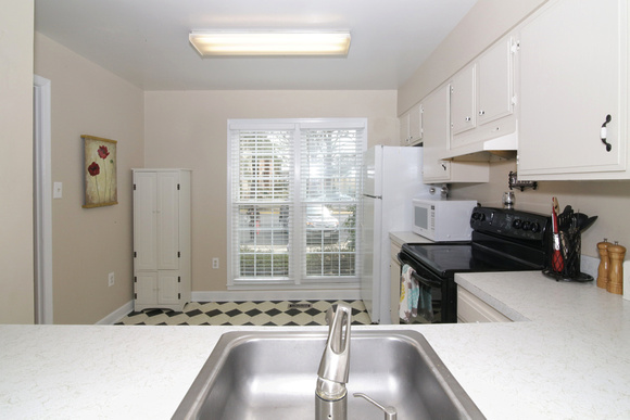 Kitchen - view 3